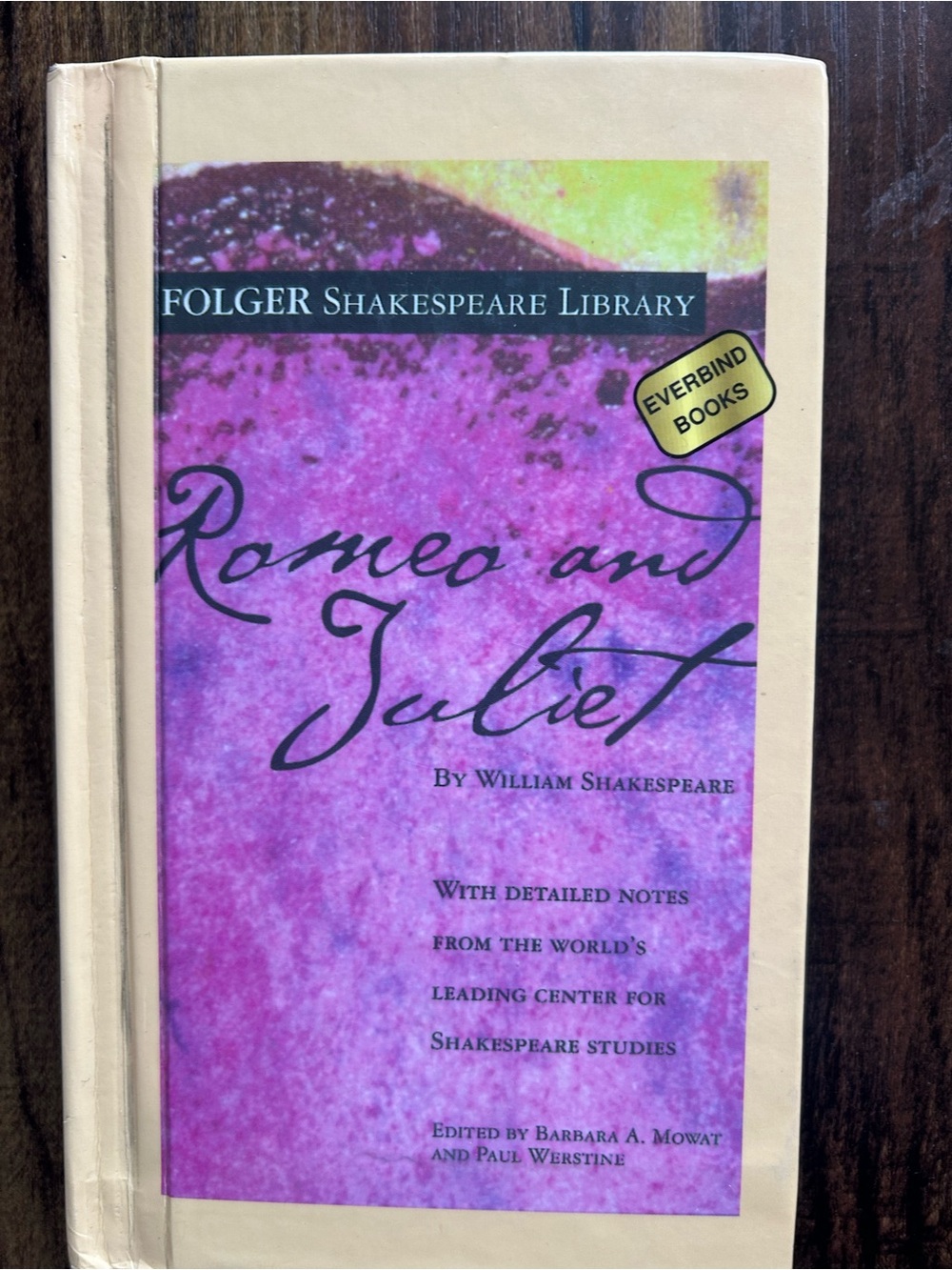 Folger Shakespeare Library Romeo and Juliet - Pink Cover